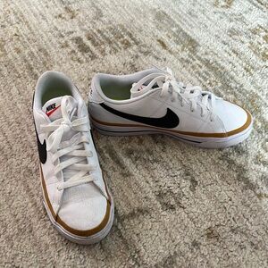 Nike Court Legacy Women’s Shoes white/desert orche/black size 7.5